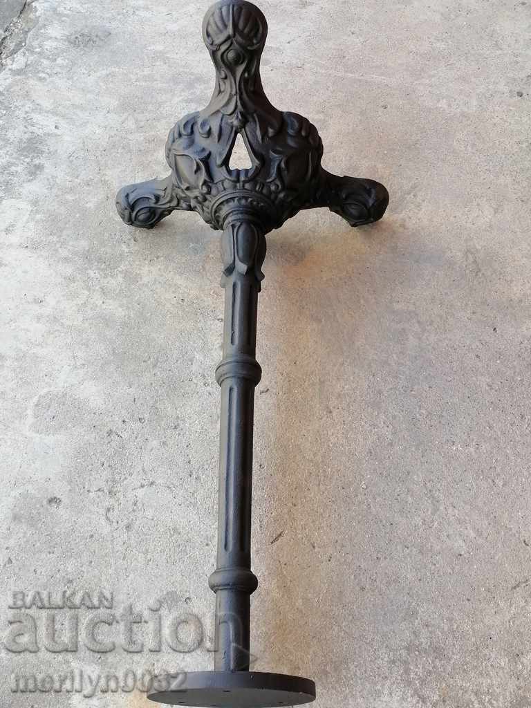 Table top embossed cast iron table from the 20th century with price 229.00 BGN | € 117.09 Table top embossed cast iron table from the 20th century with price 229.00 BGN | € 117.09