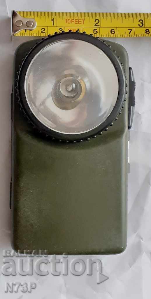 OLD BATTERY. PROJECTOR.LAMP COLLECTION. - 5 OLD BATTERY. PROJECTOR.LAMP COLLECTION. - 5