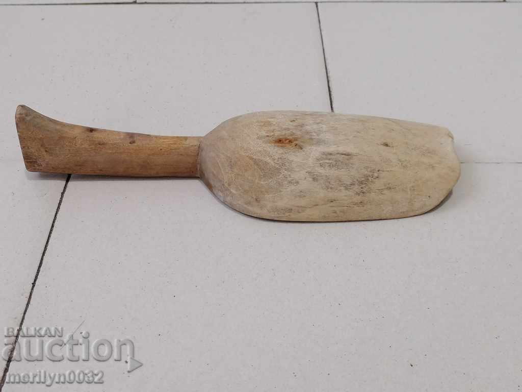 Old wooden shovel wooden shovel - 5 Old wooden shovel wooden shovel - 5
