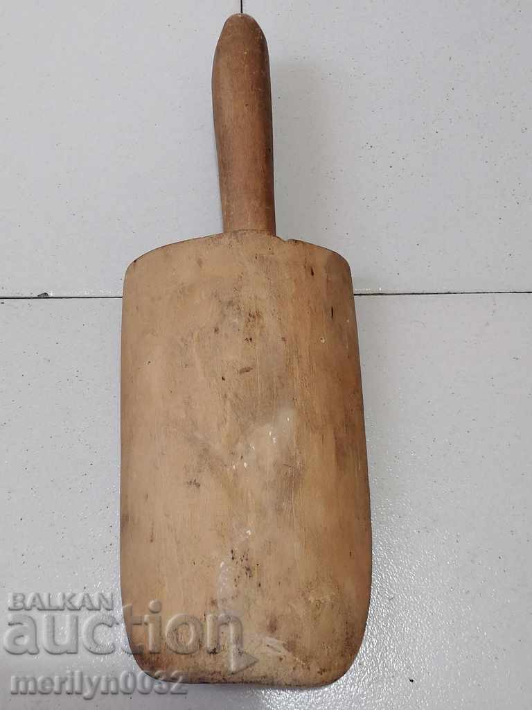 Auction Old wooden shovel wooden shovel Auction Old wooden shovel wooden shovel