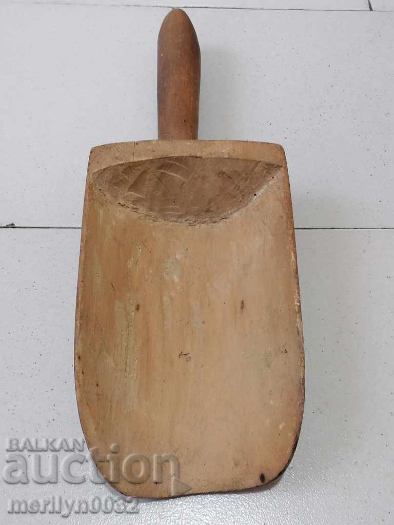 Παλιό ξύλινο φτυάρι ξύλινο φτυάρι