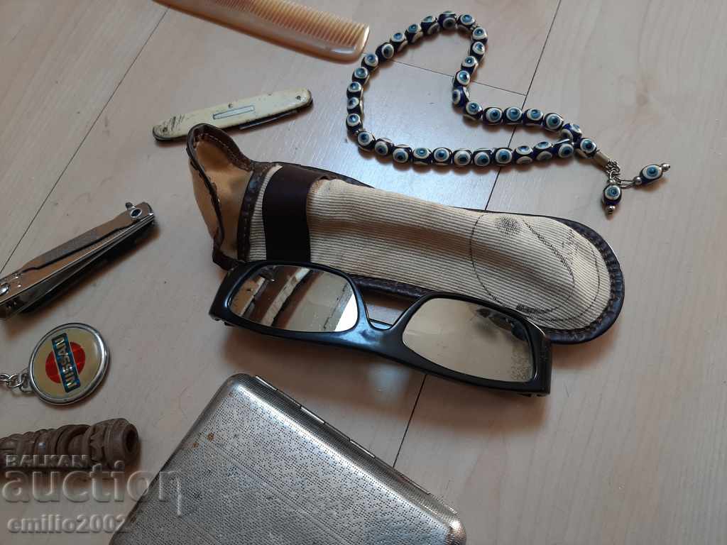 Lot of retro accessories screw social. with price 19.00 BGN | € 9.71 Lot of retro accessories screw social. with price 19.00 BGN | € 9.71