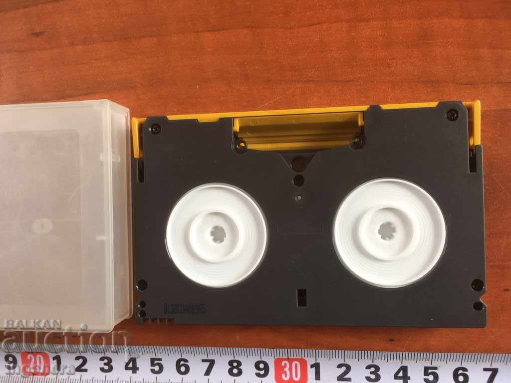 VIDEO CASSETTE CARTRIDGE - 5 VIDEO CASSETTE CARTRIDGE - 5