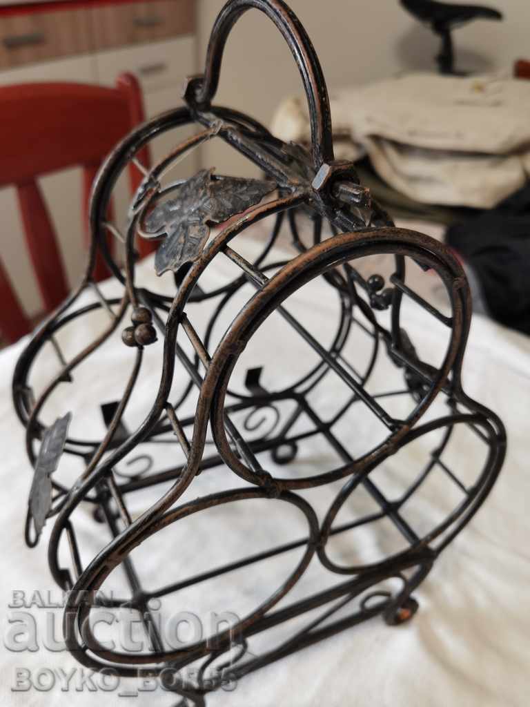 Auction Metal Triple Wine Bottle Stand Super Collar Auction Metal Triple Wine Bottle Stand Super Collar