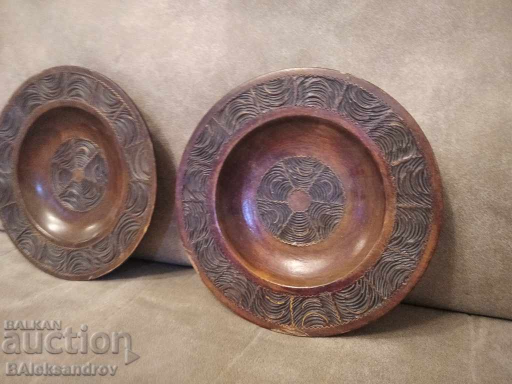 Two plates woodcarving with stuffing with price 12.00 BGN | € 6.14 Two plates woodcarving with stuffing with price 12.00 BGN | € 6.14