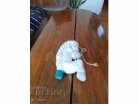 Стара играчка Конче