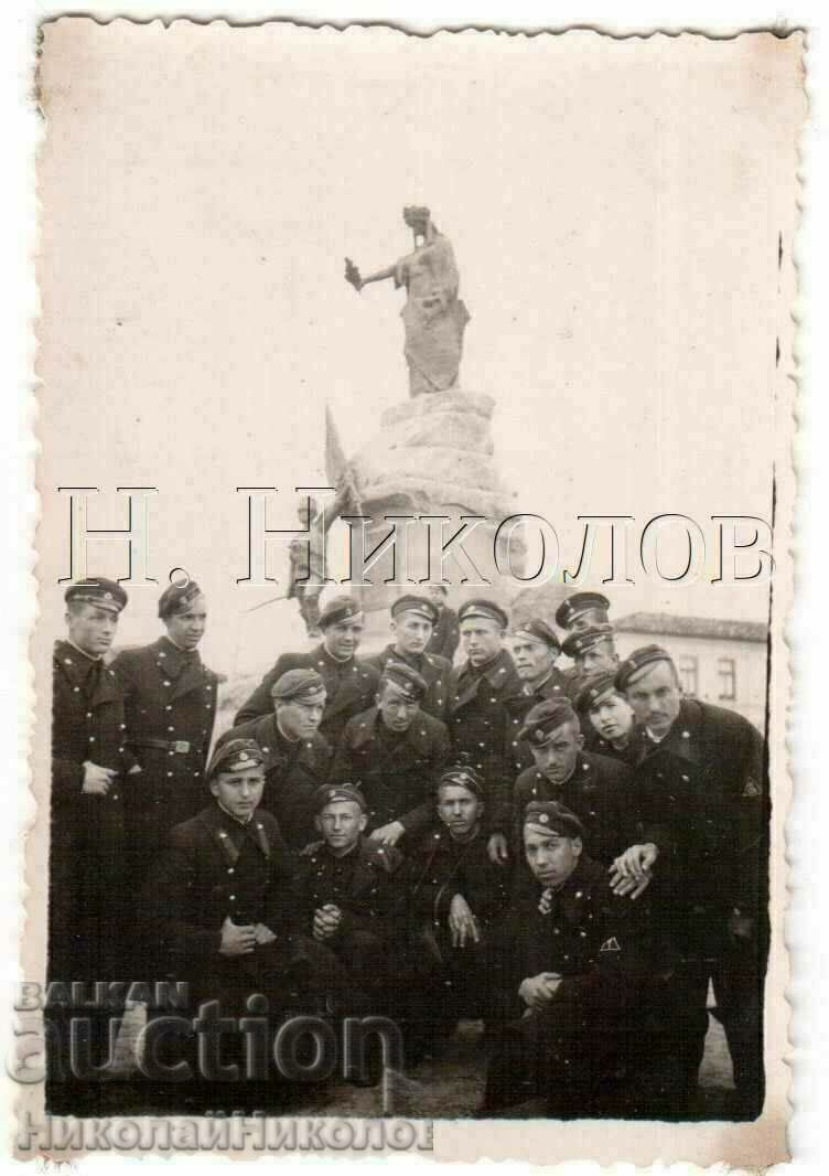 1936 LITTLE OLD PHOTO OF FISTULU MONUMENT OF FREEDOM B347 1936 LITTLE OLD PHOTO OF FISTULU MONUMENT OF FREEDOM B347