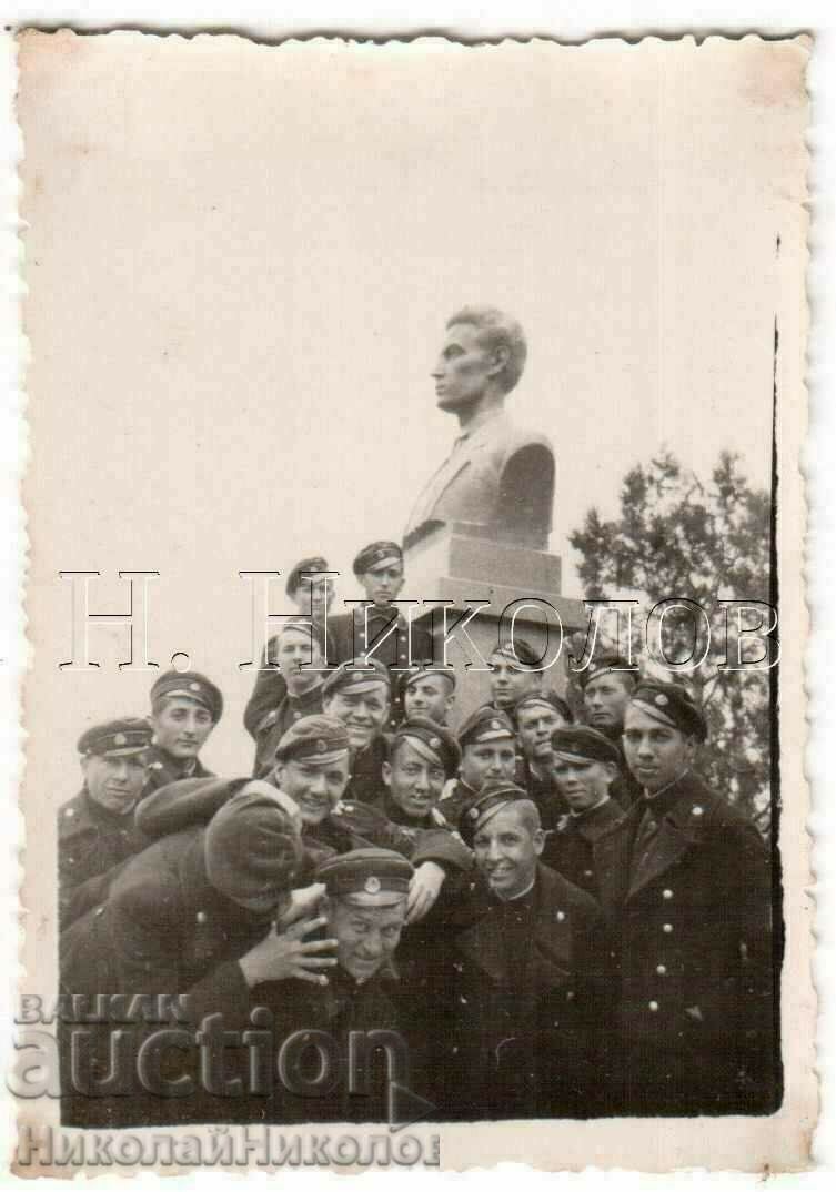 1936 МАЛКА СТАРА СНИМКА ШУМЕН ПАМЕТНИКА НА ВОЛОВ В348