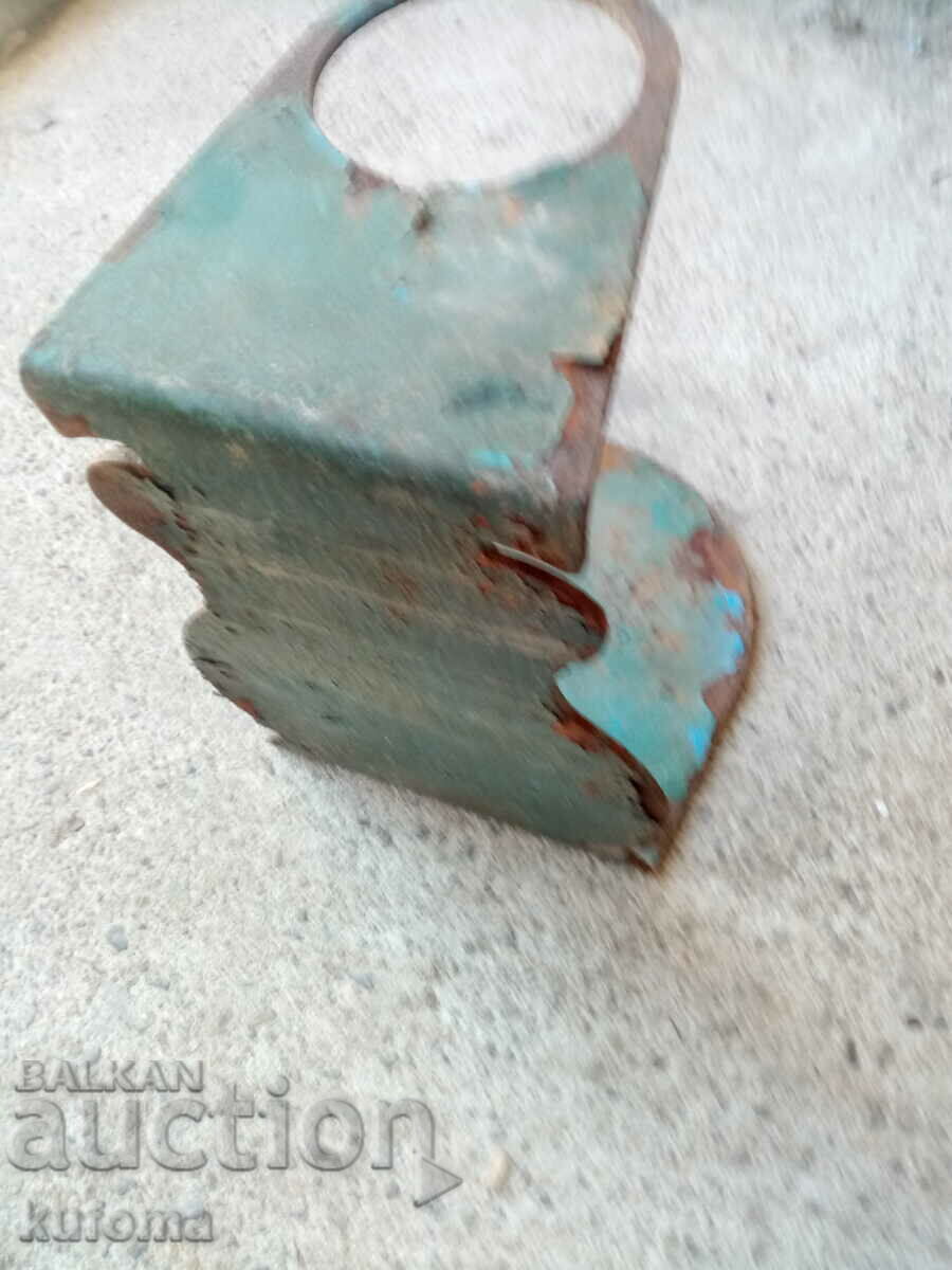 Livrarea Vechi stand de fier Livrarea Vechi stand de fier