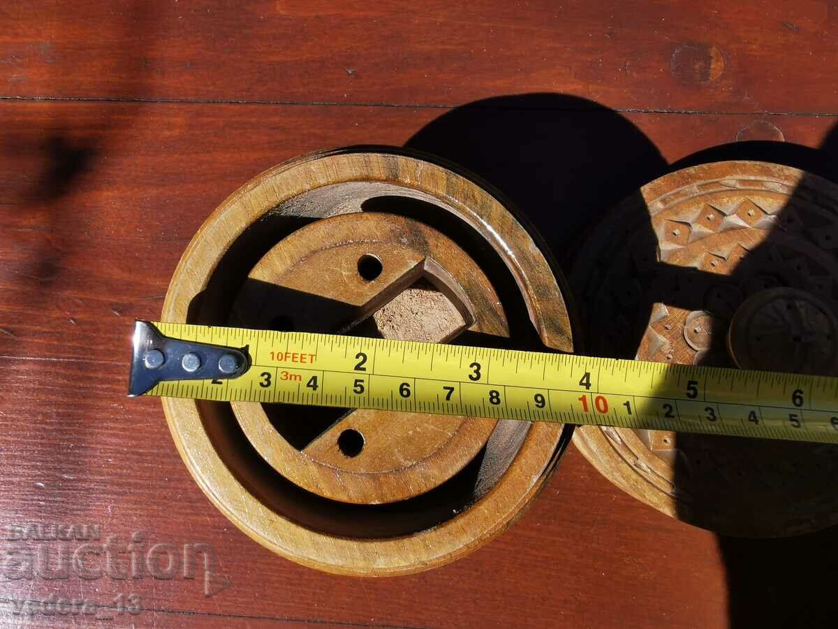 Delivery of an old wooden bowl