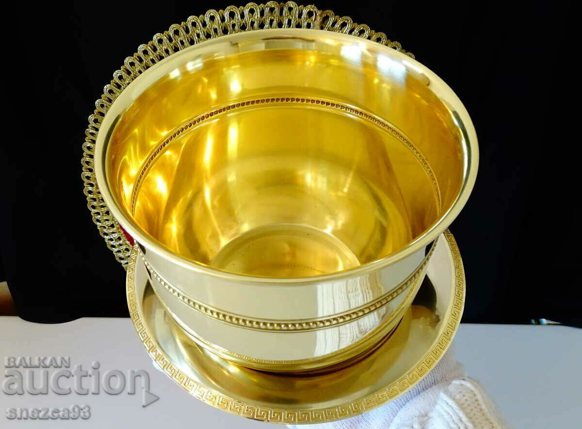 Bronze champagne cooler, ice bucket Bronze champagne cooler, ice bucket