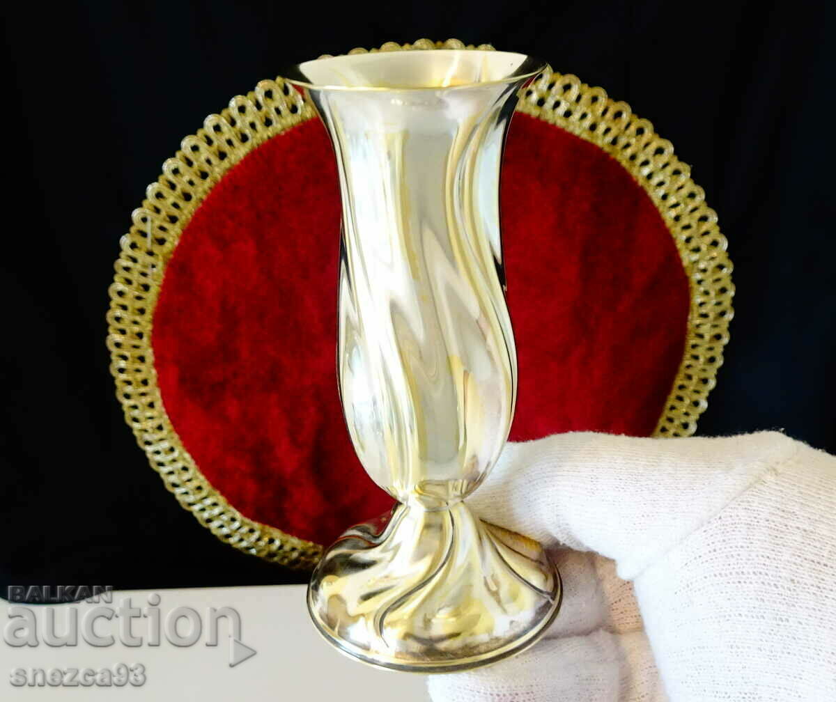 Silver-plated vase, cup, napkin. - 6 Silver-plated vase, cup, napkin. - 6