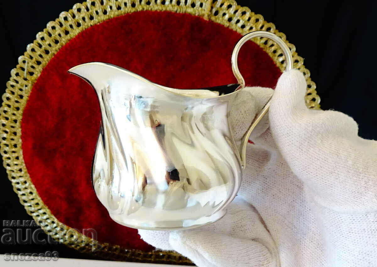 Επάργυρη κανάτα, τόρνος. με τιμή 16.00 BGN | € 8.18 Επάργυρη κανάτα, τόρνος. με τιμή 16.00 BGN | € 8.18