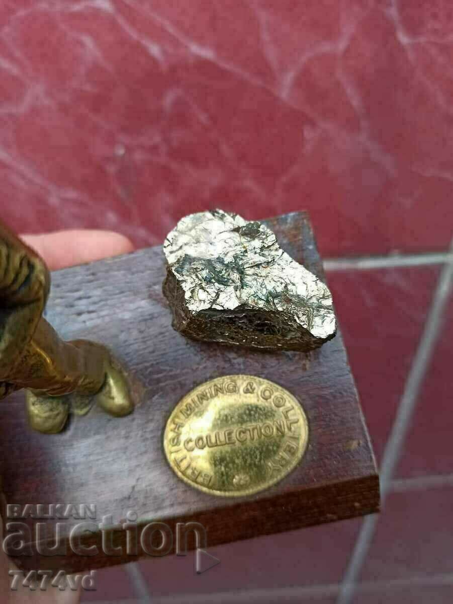 Bronze sculpture Miner with pyrite I think is the stone. with price 120.00 BGN | € 61.36 Bronze sculpture Miner with pyrite I think is the stone. with price 120.00 BGN | € 61.36
