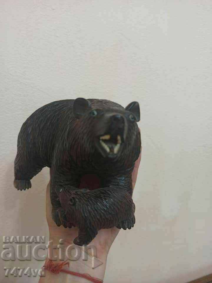 Auction Solid wood sculpture, woodcarving of a bear with a little bear, Fr. Auction Solid wood sculpture, woodcarving of a bear with a little bear, Fr.