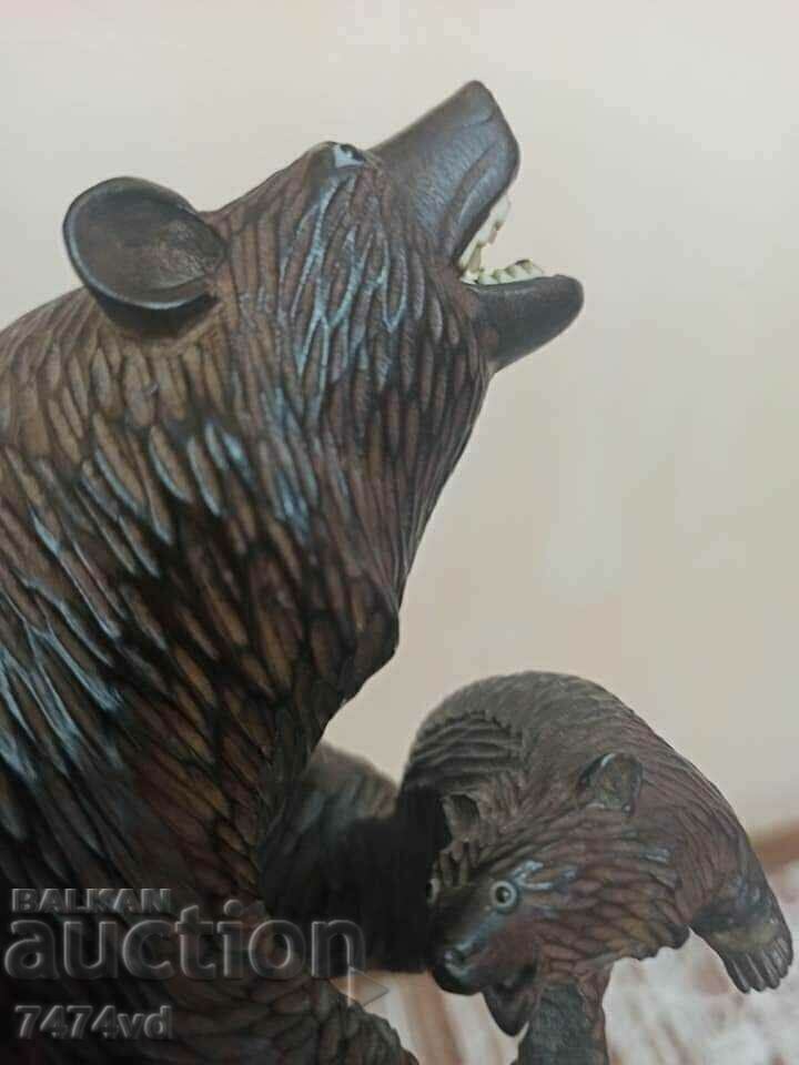 Solid wood sculpture, woodcarving of a bear with a little bear, Fr. - 7