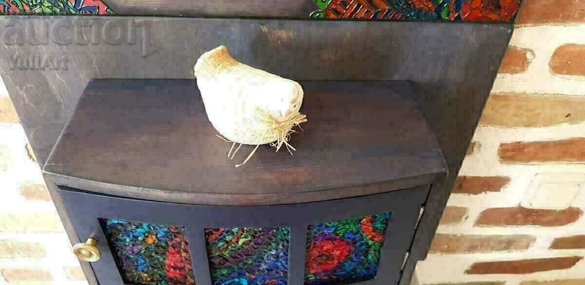 Auction Mirror with locker for small items Auction Mirror with locker for small items