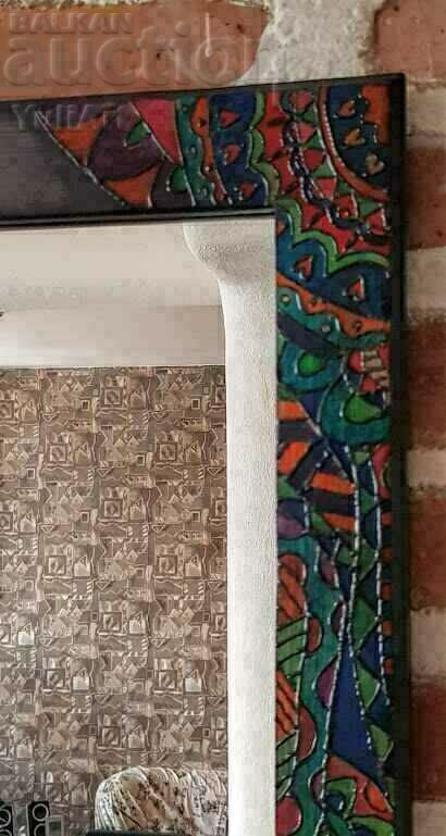 Mirror with locker for small items - 5 Mirror with locker for small items - 5