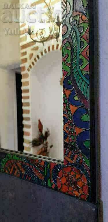 Mirror with locker for small items - 7 Mirror with locker for small items - 7