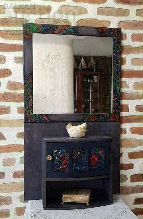 Mirror with locker for small items Mirror with locker for small items