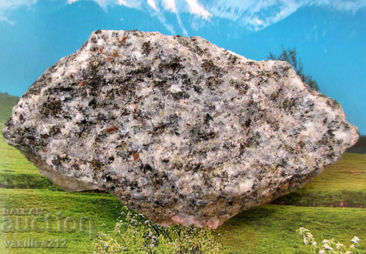 Епидот с розов калцит с цена 10.00 лв. | € 5.11 Епидот с розов калцит с цена 10.00 лв. | € 5.11