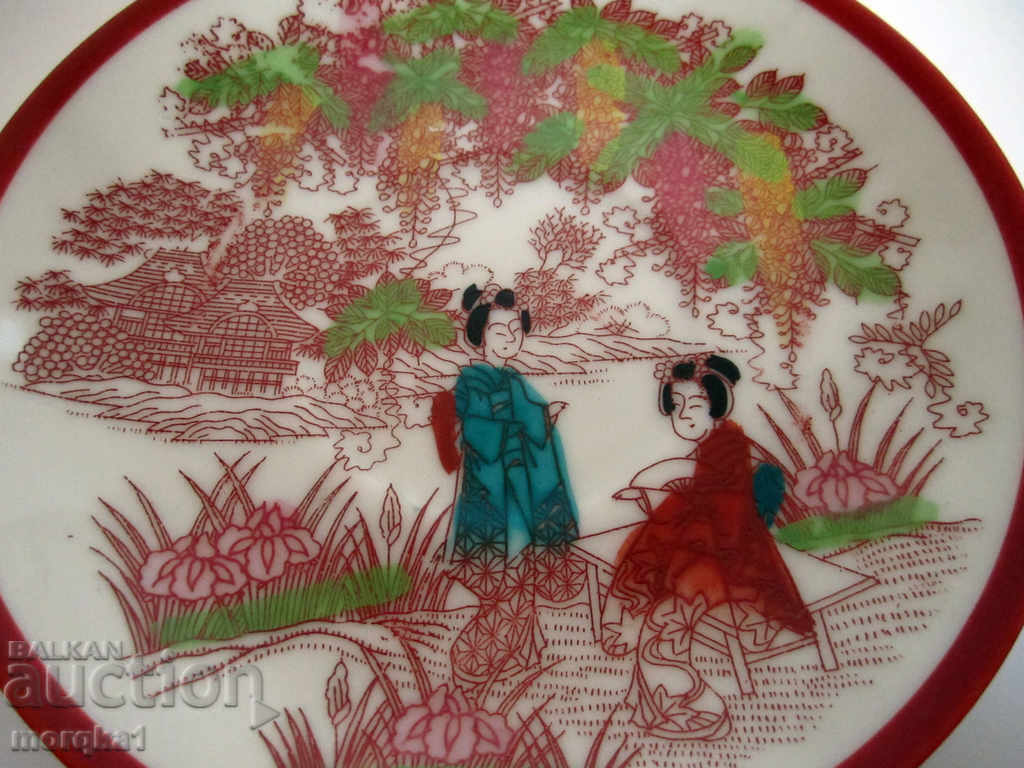 Chinese porcelain, porcelain plate, hand-colored saucer with price 8.00 BGN | € 4.09 Chinese porcelain, porcelain plate, hand-colored saucer with price 8.00 BGN | € 4.09