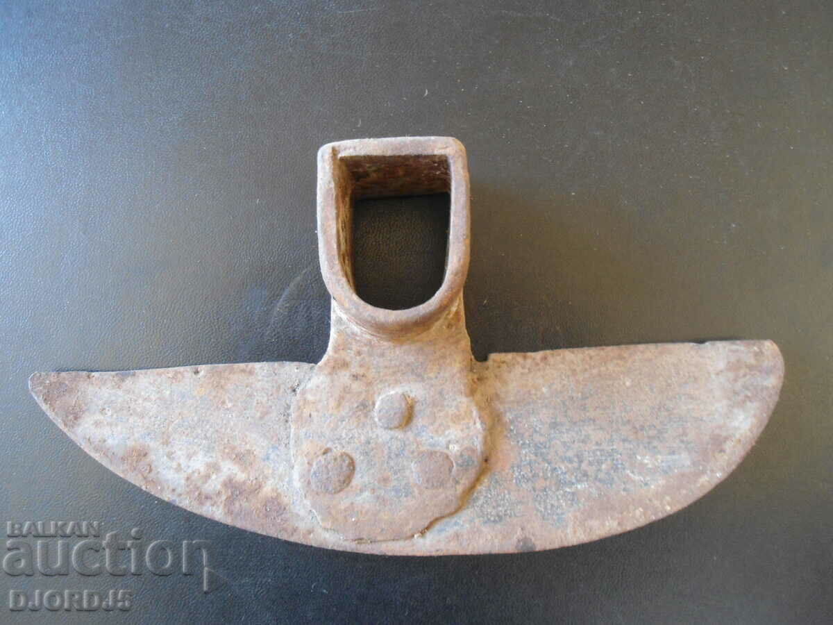Old forged pick