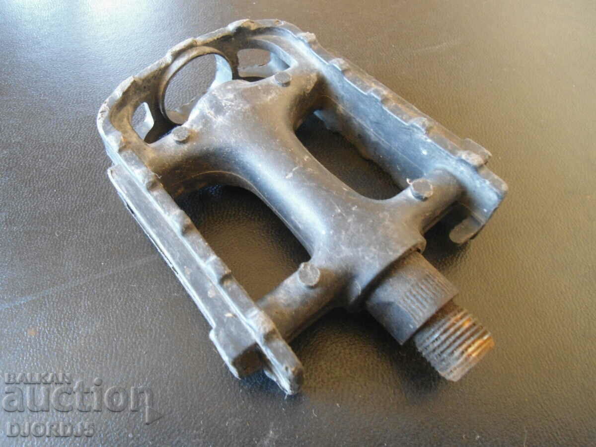 Delivery of Bicycle pedal Delivery of Bicycle pedal