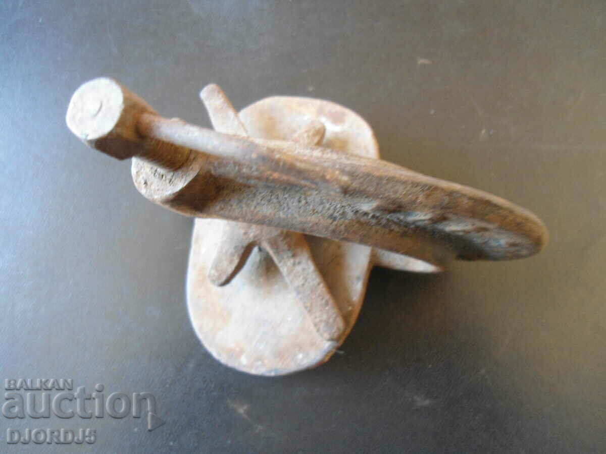 Old flag, vulcanizer, marking with price 5.00 BGN | € 2.56