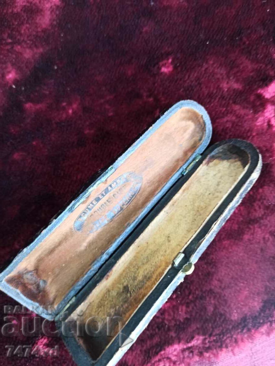 Old cigarette amber - 6 Old cigarette amber - 6