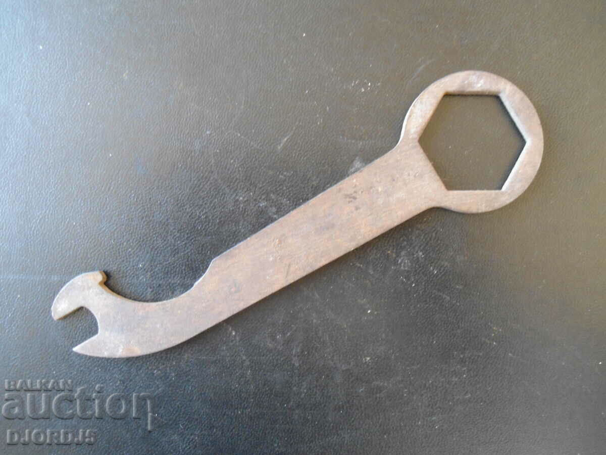 Old key with price 3.00 BGN | € 1.53 Old key with price 3.00 BGN | € 1.53