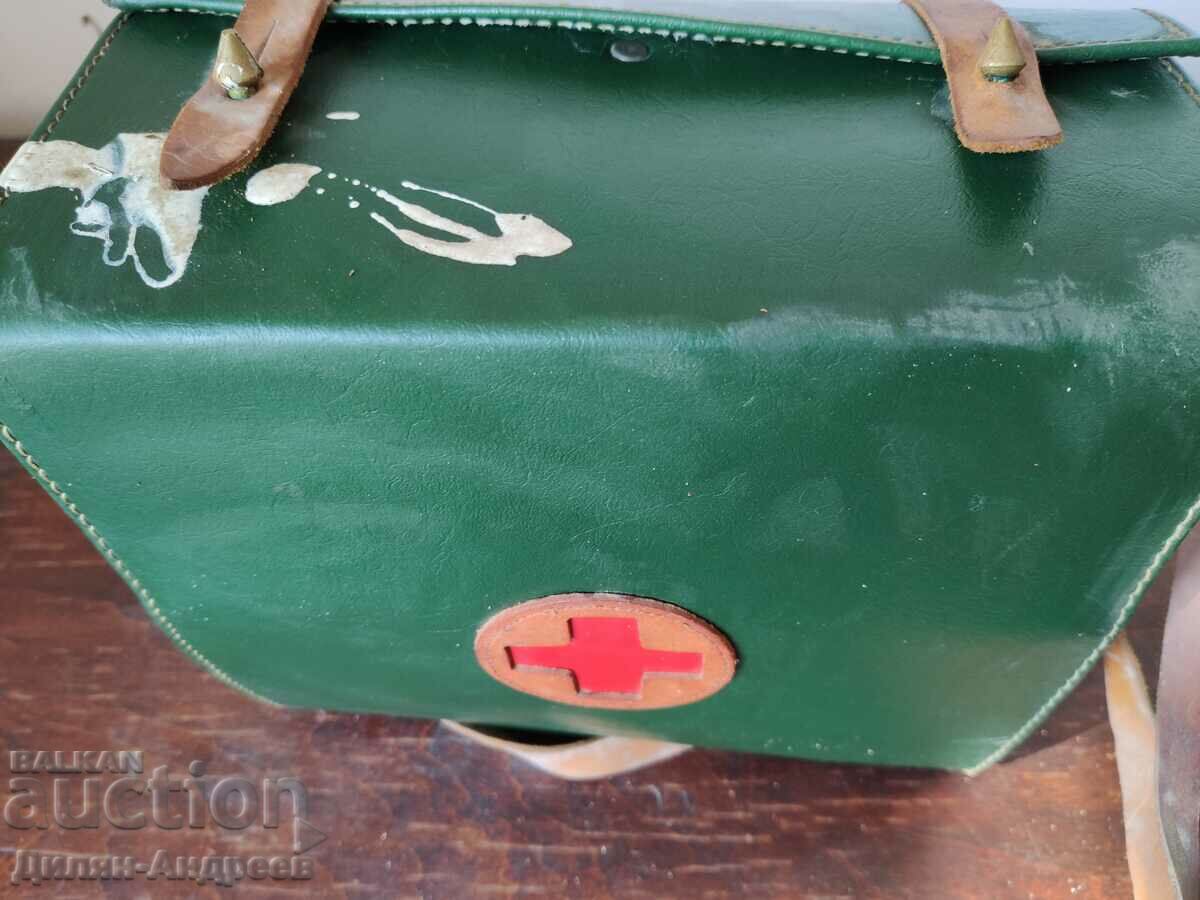 Auction  Old military medical kit, Red Cross - FULL SET!