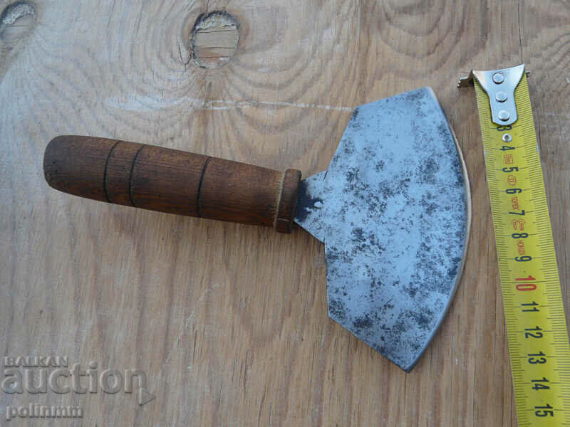 Old sarashki knife - 27 with price 30.00 BGN | € 15.34 Old sarashki knife - 27 with price 30.00 BGN | € 15.34