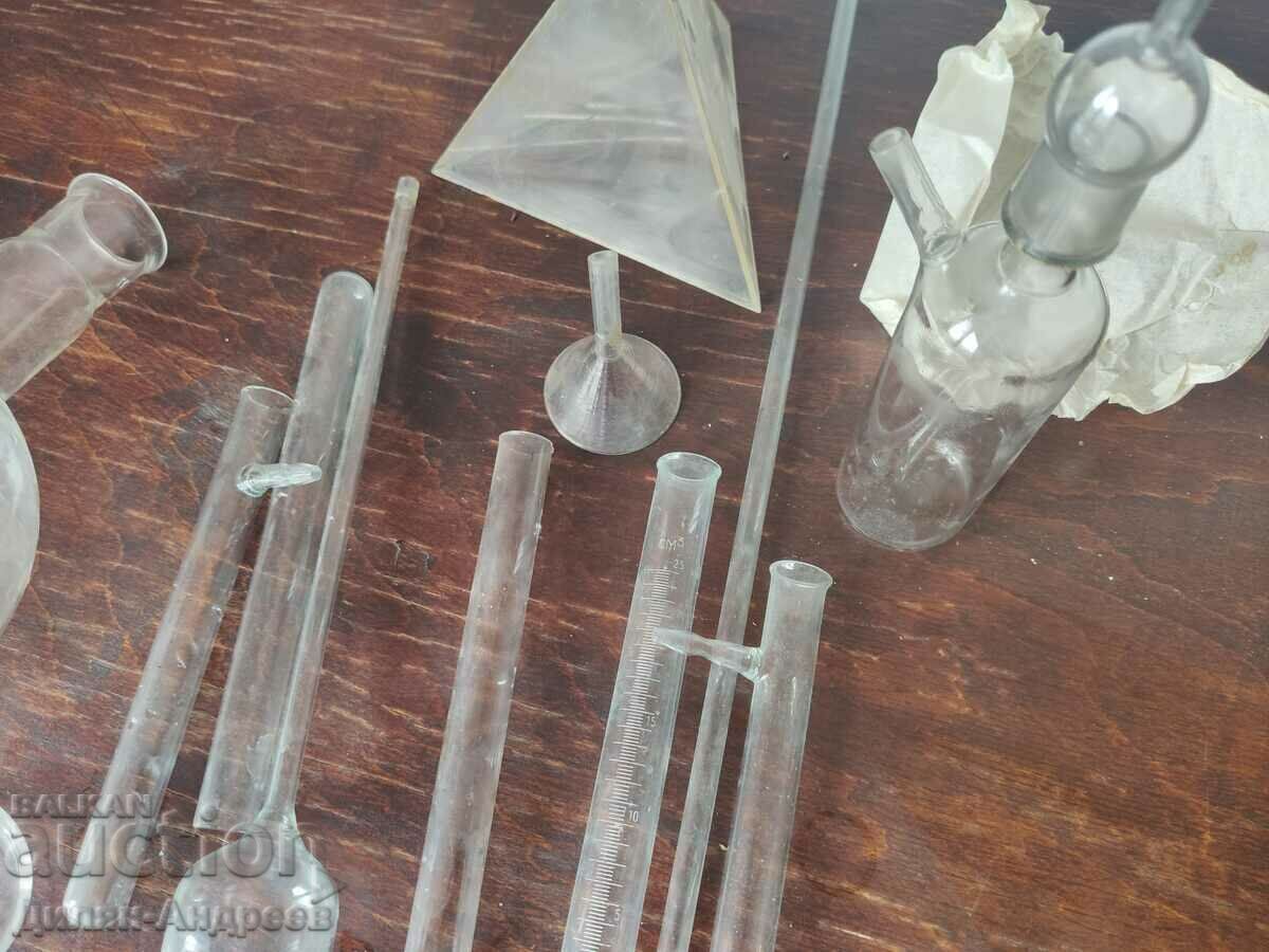 Auction Laboratory glassware Auction Laboratory glassware