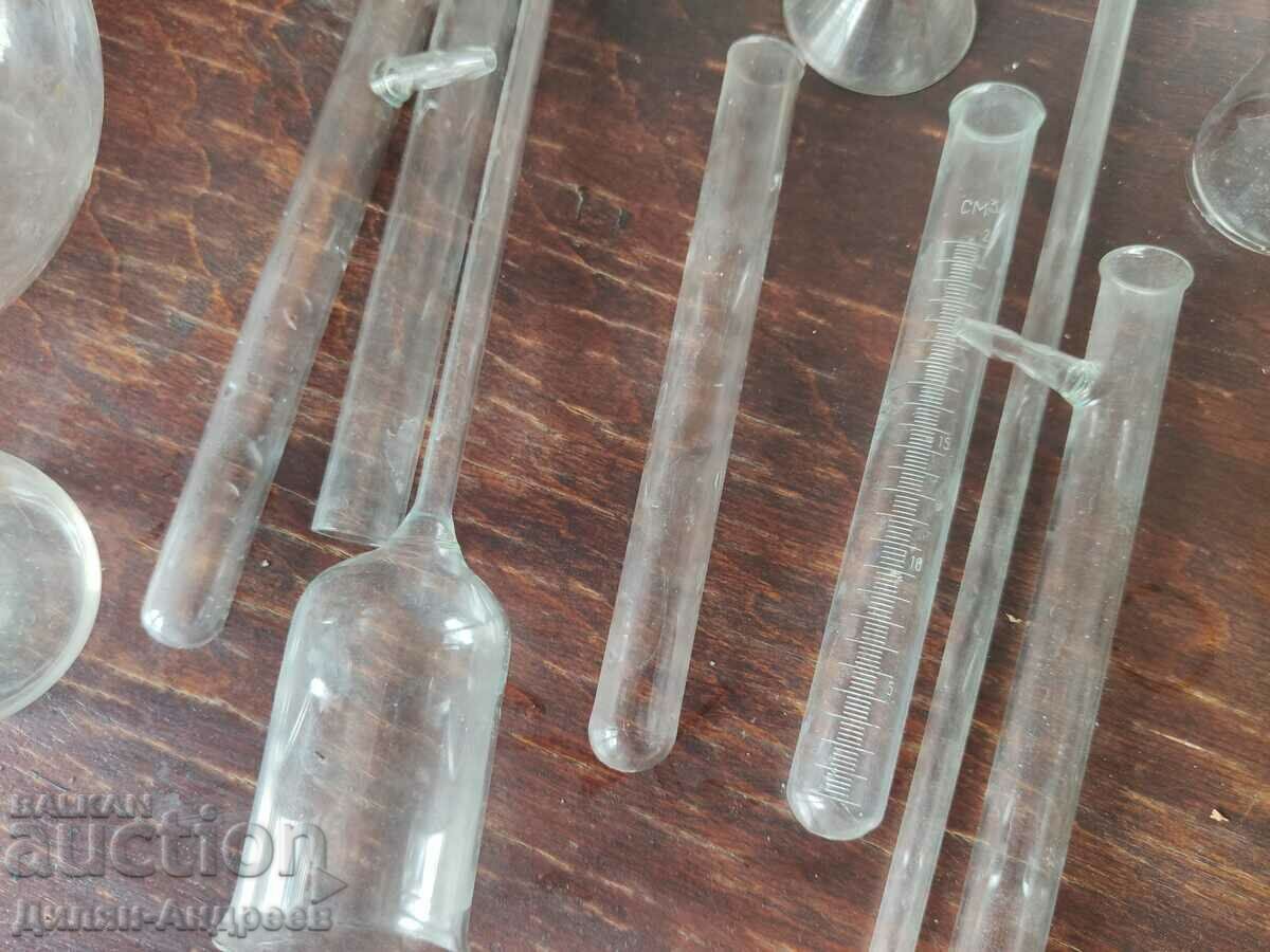 Delivery of Laboratory glassware Delivery of Laboratory glassware