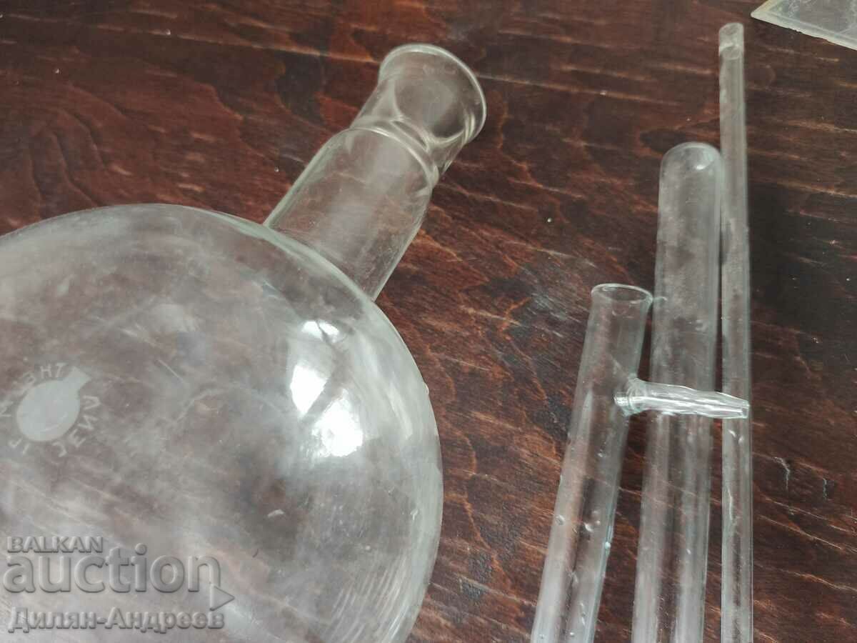 Laboratory glassware - 5 Laboratory glassware - 5