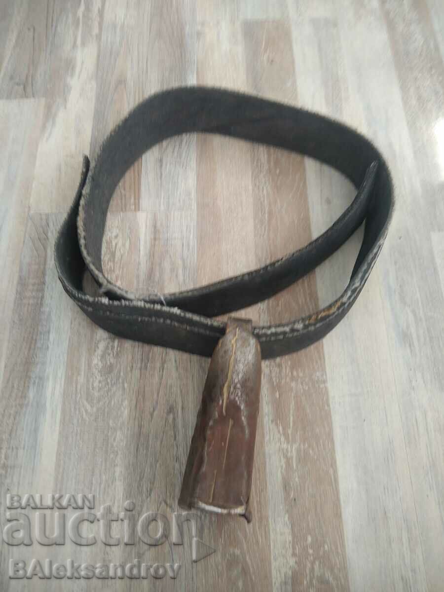 Μια καμπάνα, μια δεξαμενή, μια καμπάνα ζώων Μια καμπάνα, μια δεξαμενή, μια καμπάνα ζώων