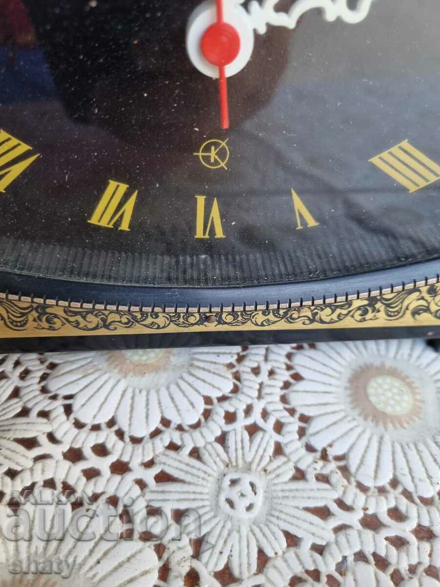 Δημοπρασία Ρωσικό επιτραπέζιο ρολόι. Πρωτότυπο Δημοπρασία Ρωσικό επιτραπέζιο ρολόι. Πρωτότυπο