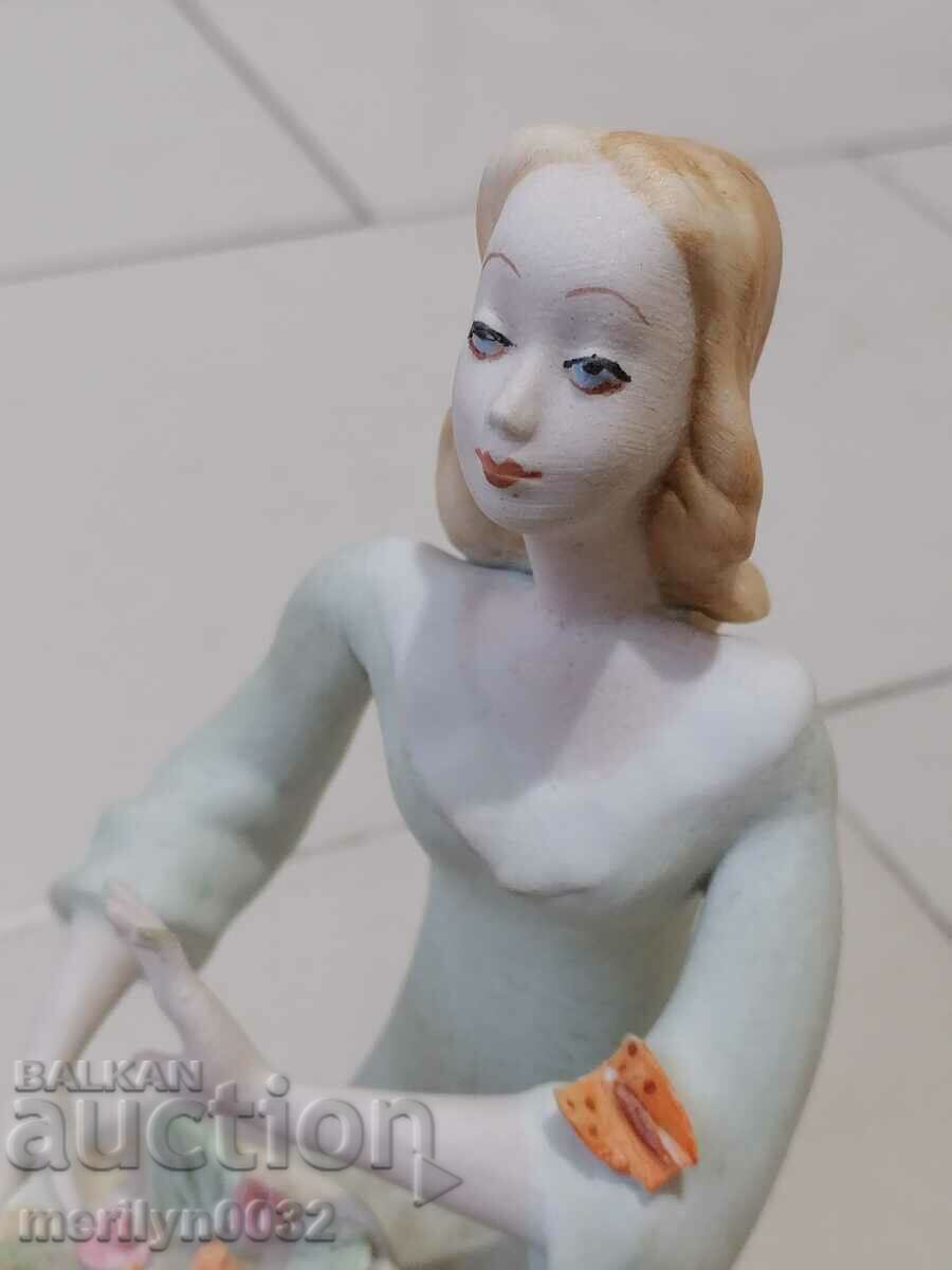 Porcelain figure plastic figurine porcelain porcelain with price 78.00 BGN | € 39.88