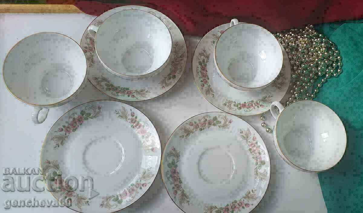 Royal set of tea cups with floral motifs with price 50.00 BGN | € 25.56 Royal set of tea cups with floral motifs with price 50.00 BGN | € 25.56