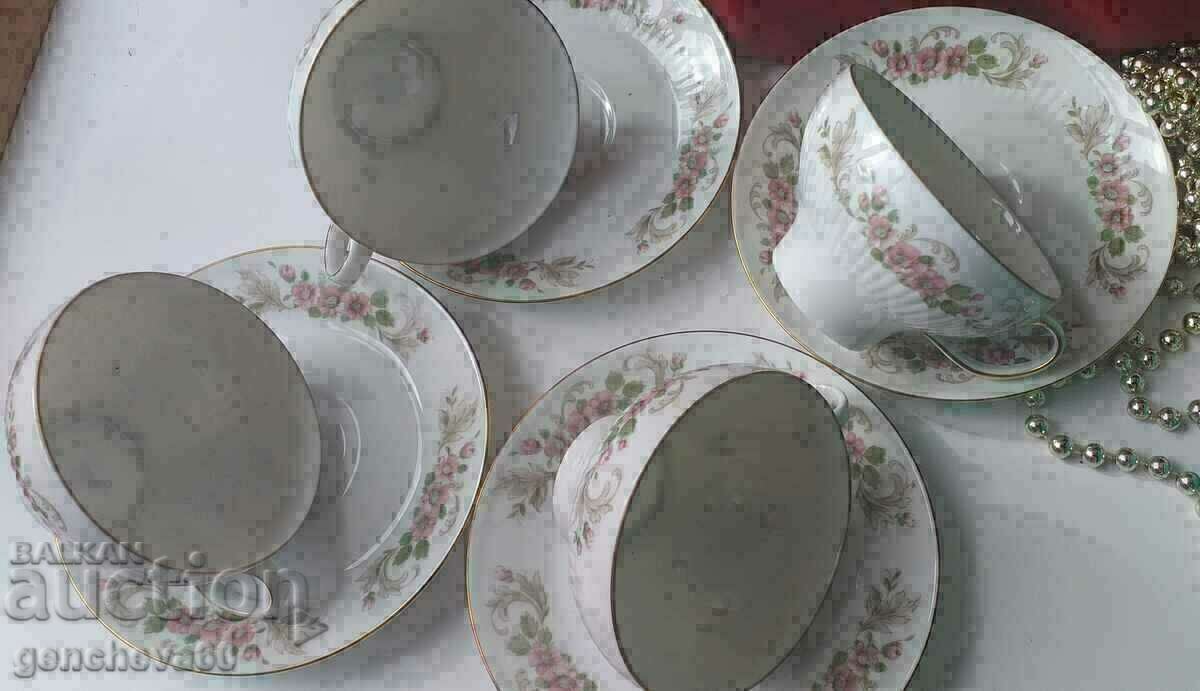 Royal set of tea cups with floral motifs - 6 Royal set of tea cups with floral motifs - 6