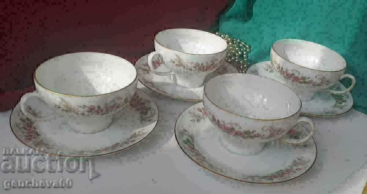 Royal set of tea cups with floral motifs - 7 Royal set of tea cups with floral motifs - 7