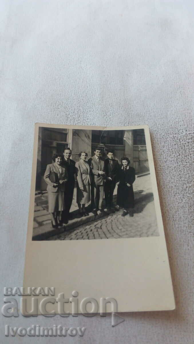 Fotografie Sofia Bărbați și femei pe stradă 1944