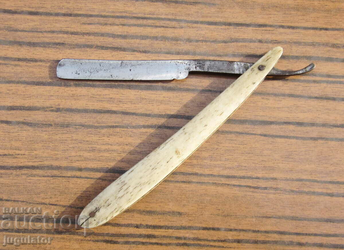 Licitație aparat de ras vechi german solingen solingen cu mâner osos Licitație aparat de ras vechi german solingen solingen cu mâner osos