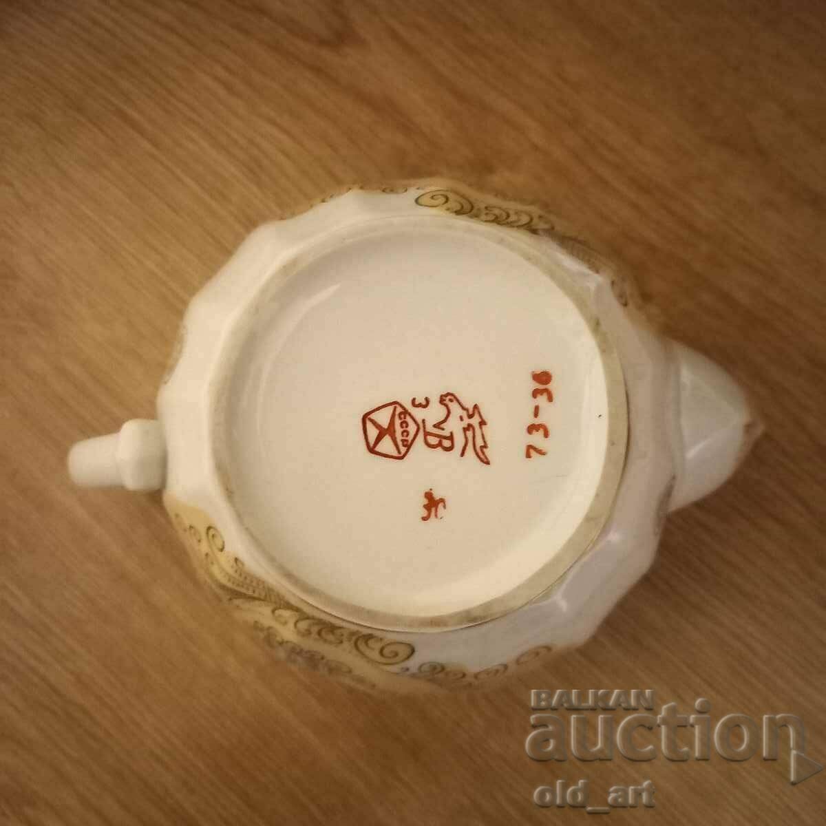 China Bone China din anii 1970 - ceainic aurit - 5