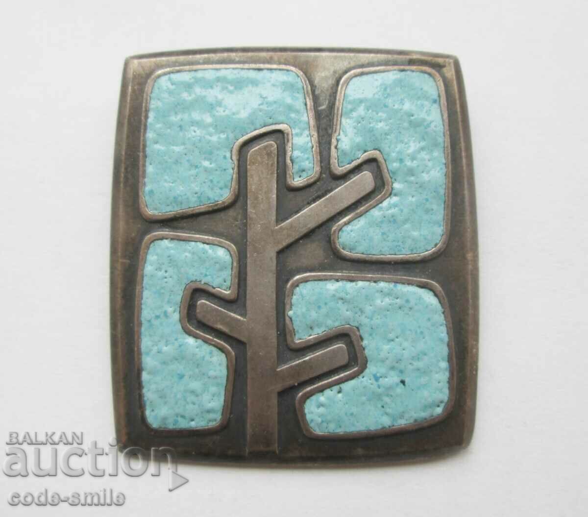 Delivery of Unique old women's Art brooch with enamel Delivery of Unique old women's Art brooch with enamel