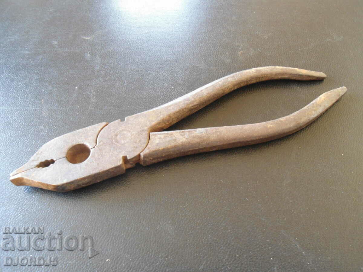 Old specialized pliers - 5 Old specialized pliers - 5