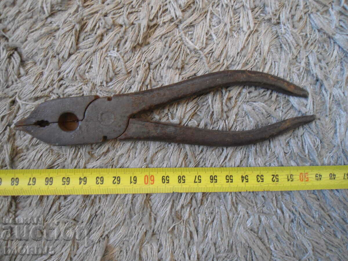Old specialized pliers - 6 Old specialized pliers - 6