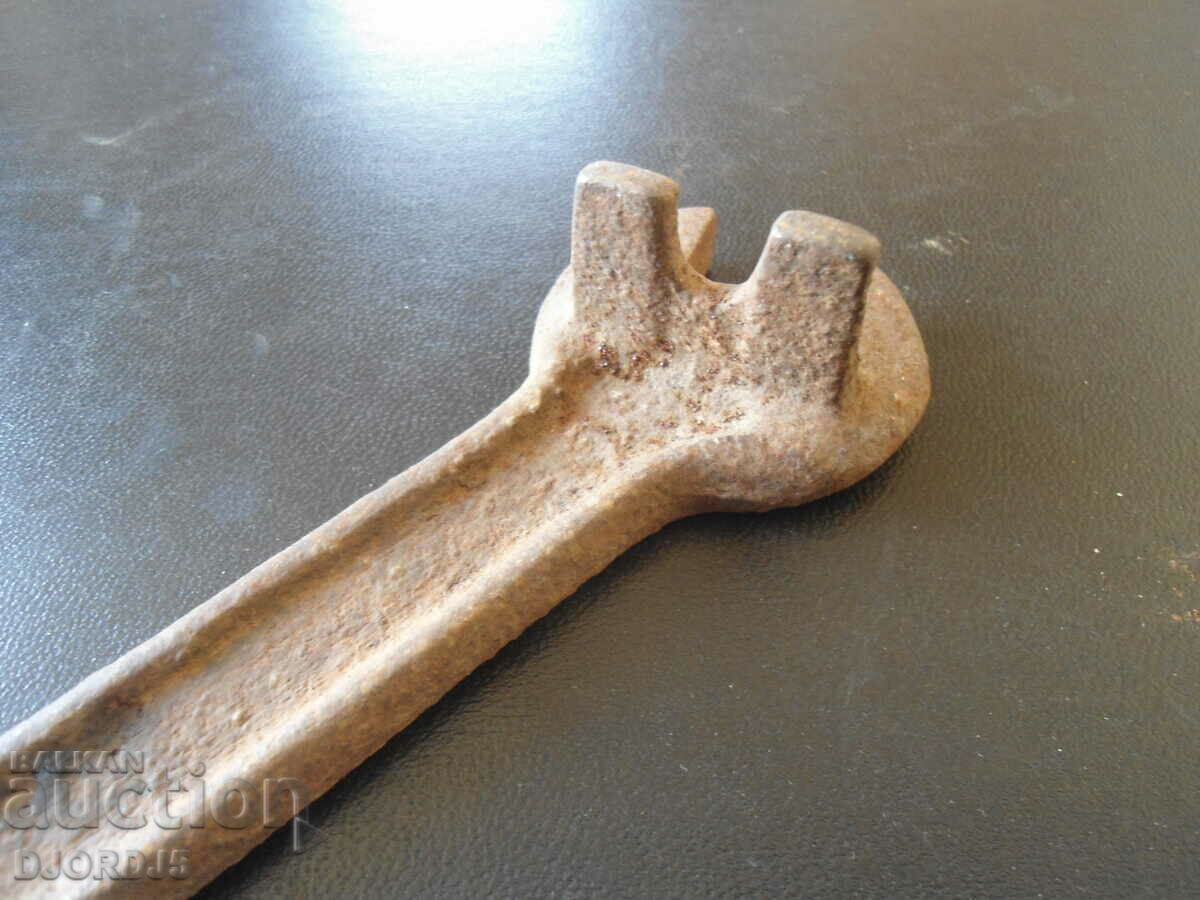 Old key with price 3.00 BGN | € 1.53 Old key with price 3.00 BGN | € 1.53