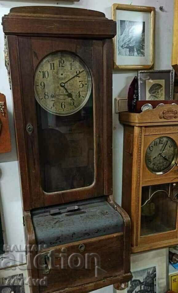 Very old control watch Fried.Ernst Benzing.Dated by with price 800.00 BGN | € 409.03 Very old control watch Fried.Ernst Benzing.Dated by with price 800.00 BGN | € 409.03